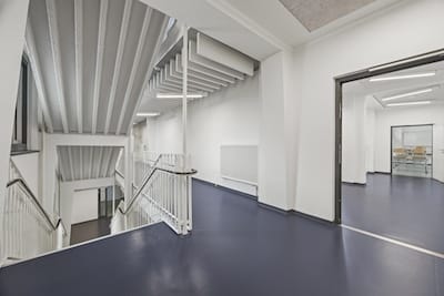 Schule Treppenhaus 1. Obergeschoss Uwe Merkel Pictures